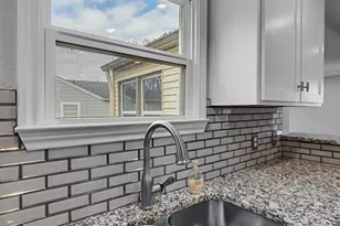 3213 S 3rd St, Waco, TX 76706 - Photo 10