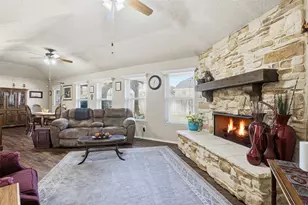 725 Windridge Ln, Burleson, TX 76028 - Photo 4