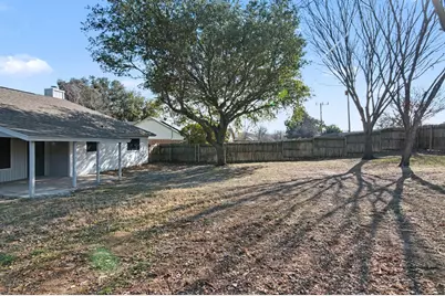 8221 Lesley Lane, Watauga, TX 76148 - Photo 38