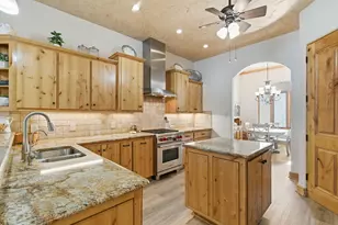 712 S Sugartree Dr, Lipan, TX 76462 - Photo 6