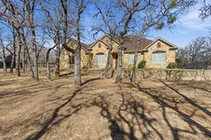 712 S Sugartree Dr, Lipan, TX 76462 - Photo 2