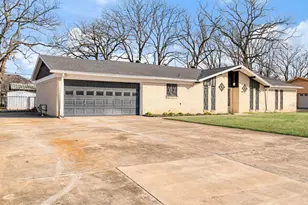 175 45th St SW, Paris, TX 75460 - Photo 2