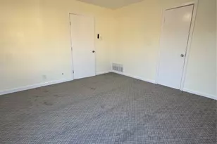 214 E Acheson St, Denison, TX 75021 - Photo 6