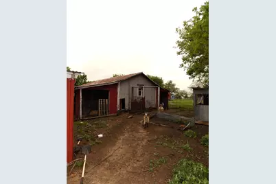 410 S Mill Street, Bowie, TX 76230 - Photo 26