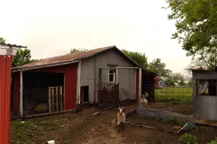 410 S Mill St, Bowie, TX 76230 - Photo 26