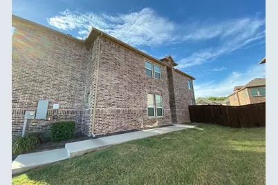 255 Sherburne Street, Lewisville, TX 75067 - Photo 2