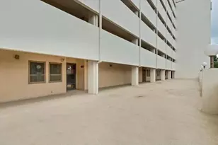 2103 Reflection Bay Dr, Arlington, TX 76013 - Photo 2