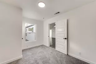 3125 Mt Vernon Ave, Fort Worth, TX 76103 - Photo 12