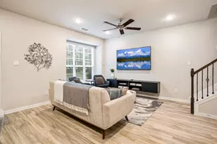 1247 Jones Trl, Lewisville, TX 75077 - Photo 2