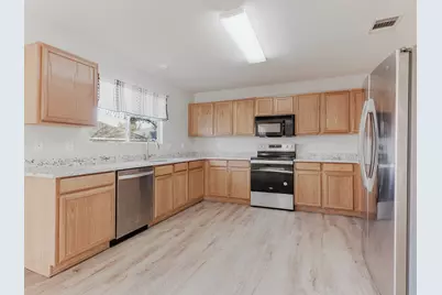 4901 Thorn Hollow Drive, Fort Worth, TX 76244 - Photo 4