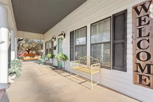 1026 W 7th St, McGregor, TX 76657 - Photo 2