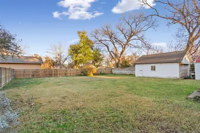 1026 W 7th Street, McGregor, TX 76657 - Photo 4