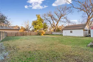 1026 W 7th St, McGregor, TX 76657 - Photo 4