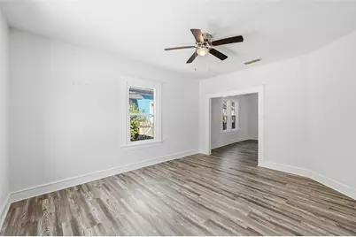 526 S Clinton Avenue, Dallas, TX 75208 - Photo 18