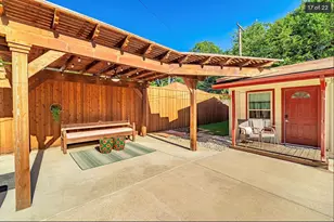 915 Stewart, Dallas, TX 75208 - Photo 20