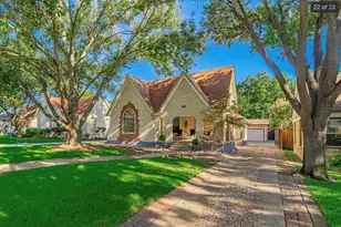 915 Stewart, Dallas, TX 75208 - Photo 2