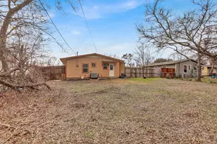 219 Loma Dr, Garland, TX 75040 - Photo 22