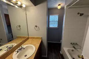 2414 W Northgate Dr, Irving, TX 75062 - Photo 16