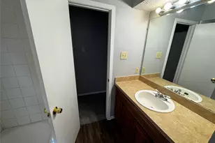 2414 W Northgate Dr, Irving, TX 75062 - Photo 18