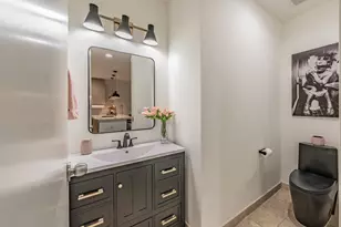 1505 Elm St, Dallas, TX 75201 - Photo 4