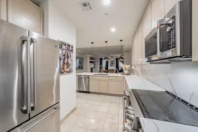 1505 Elm Street #404, Dallas, TX 75201 - Photo 10