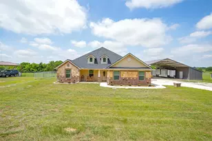 203 Co Rd 4221, Decatur, TX 76234 - Photo 1