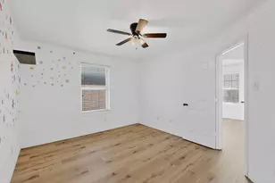 5512 Grenada Dr, Fort Worth, TX 76119 - Photo 8