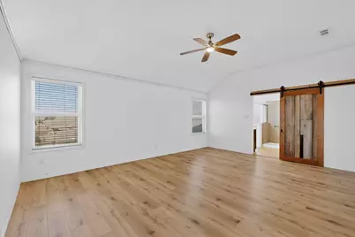 5512 Grenada Drive, Fort Worth, TX 76119 - Photo 4