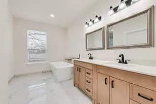 4128 Pluto St, Dallas, TX 75212 - Photo 12