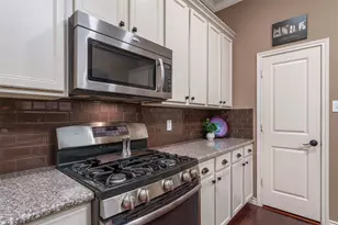 5807 Mira Lago Ln, Arlington, TX 76017 - Photo 14