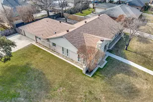 201 Hillview Dr, Hurst, TX 76054 - Photo 38