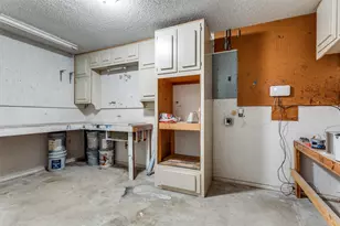 201 Hillview Dr, Hurst, TX 76054 - Photo 30