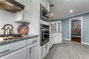 201 Hillview Dr, Hurst, TX 76054 - Photo 12