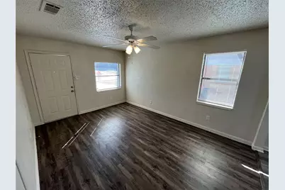 1321 Woodcrest Drive, Mesquite, TX 75149 - Photo 6