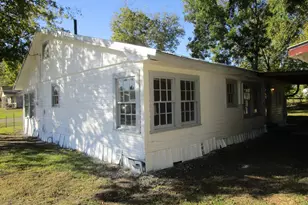 801 W Pierce St, Clarksville, TX 75426 - Photo 6