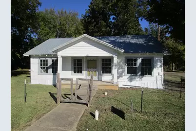 801 W Pierce Street, Clarksville, TX 75426 - Photo 1