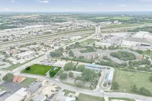 815 E Pecan Grove, Sherman, TX 75090 - Photo 1