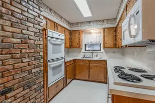 3938 Roanoke Dr, Garland, TX 75041 - Photo 22