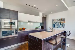 2408 Victory Park Ln, Dallas, TX 75219 - Photo 4