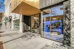 2408 Victory Park Ln, Dallas, TX 75219 - Photo 24