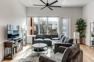 929 Bayonne St, Dallas, TX 75212 - Photo 2