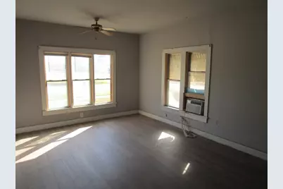 402 N 3rd Street, Crowell, TX 79227 - Photo 8