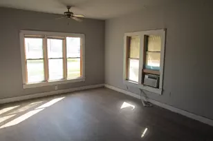 402 N 3rd St, Crowell, TX 79227 - Photo 8