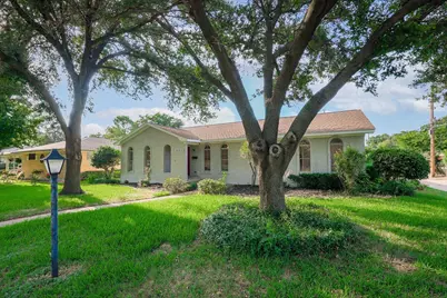 5825 Hillcroft Street, Dallas, TX 75227 - Photo 2