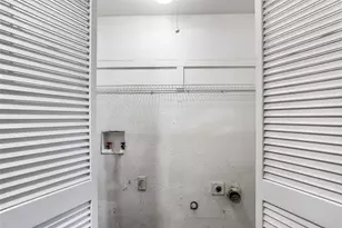 2535 Wedglea Dr, Dallas, TX 75211 - Photo 14