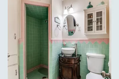 10422 Lake Gardens Drive, Dallas, TX 75218 - Photo 20