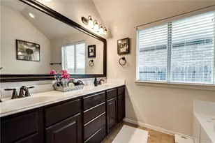 629 Hummingbird Dr, Little Elm, TX 75068 - Photo 12