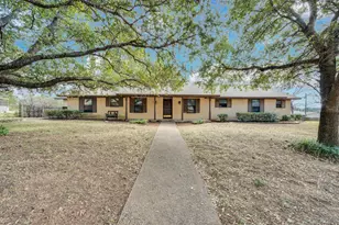 100 Delmore Dr, Hillsboro, TX 76645 - Photo 1