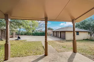 100 Delmore Dr, Hillsboro, TX 76645 - Photo 24