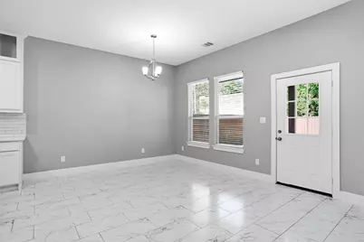 504 Paradise Street, Fort Worth, TX 76111 - Photo 4